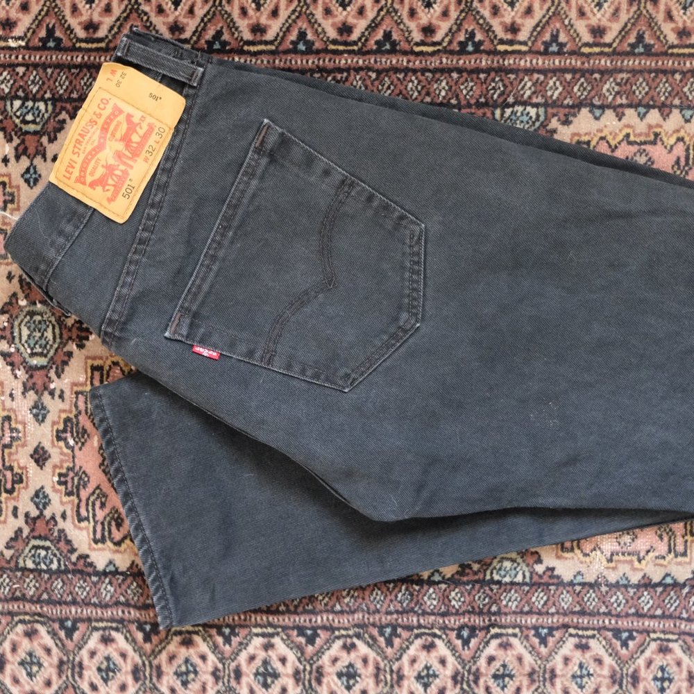 Black Levi's 501s